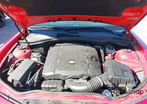 2015 Chevrolet Camaro 1Ls z USA, uszkodzony, nr VIN 2G1FA1E33F9136985